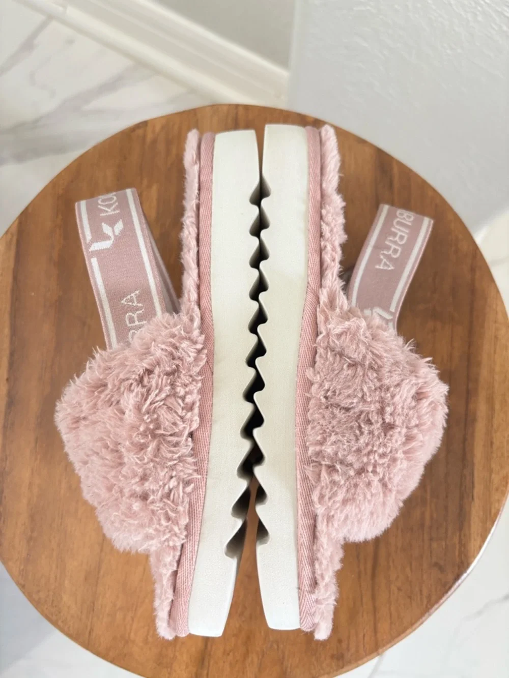 Koolaburra by UGG Pink Fuzzy Slide and cozy Sandals with Elastic Back Strap EUC
